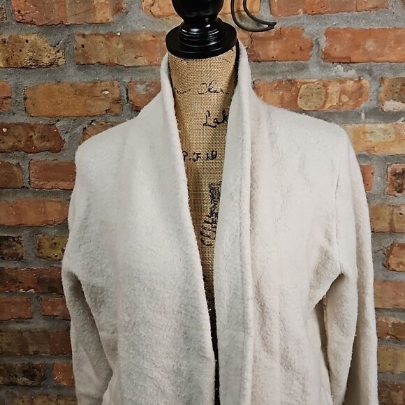 Vince Oversized Boucle Merino Wool/Alpaca blend cardigan size Small - Picture 3 of 15